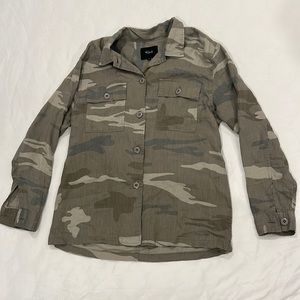 Rails button up/down shirt